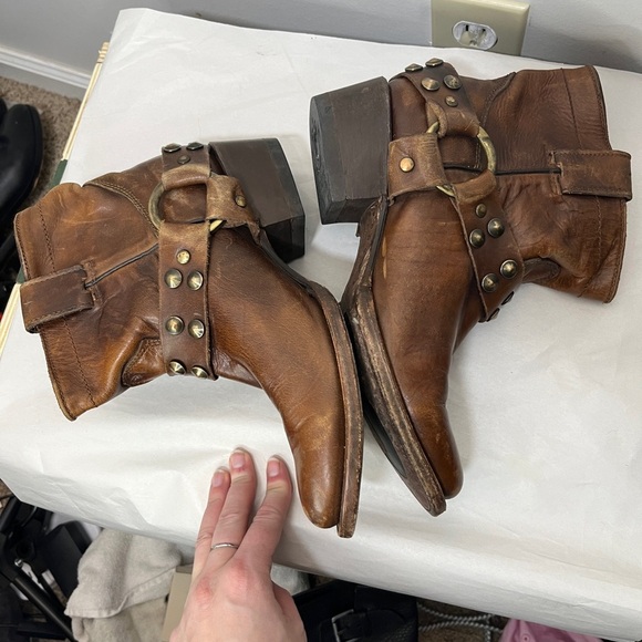 Vintage Brown Leather Ankle Booties - Picture 3 of 10